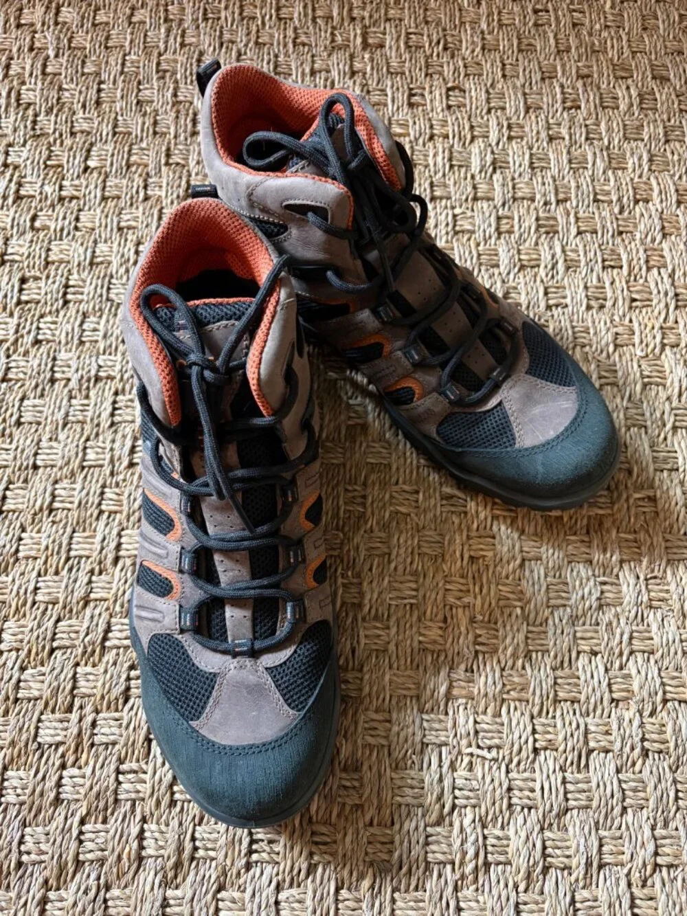 Ecco Xpedition Lite Hiking Shoe in Espresso/black